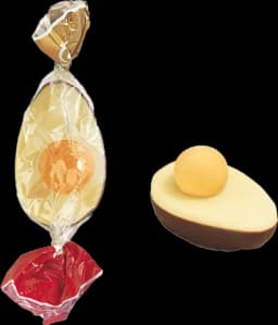 Marzipan - Nuß - Dotter - Ei von NIEDEREGGER